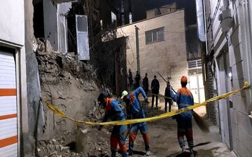 انفجار منزل مسکونی در کوی سجادیه اراک؛ یک مصدوم از زیر آوار نجات یافت