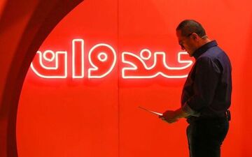  10سهمیه واکسن برای 150 خندوانه ای ! / رامبد جوان و 17 همکارش کرونا گرفتند 