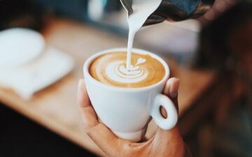 زنان باردار قهوه بنوشند یا نه؟