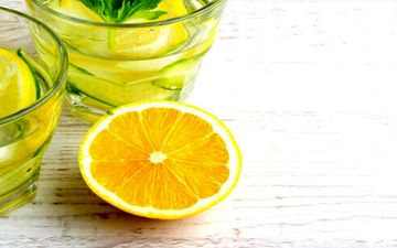 فواید نوشیدن آب و آب‌لیمو پس از بیدار شدن