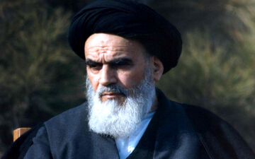 اولین بیانات امام خمینی(ره) بعد از فرار شاه+فیلم