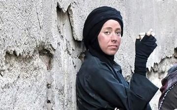 حضور «الیزابت» پایتخت و همسرش در اکران سریال جدید؛ ویدئوی پربازدید فضای مجازی