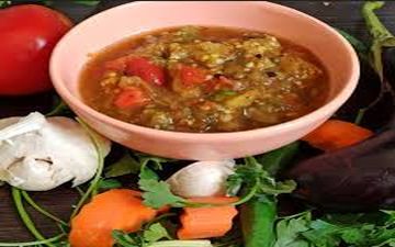 آموزش گام به گام ترشی نازخاتون دودی؛ از کبابی کردن بادمجان تا سرو نهایی!