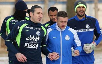 بمب استقلال قصد خروج از ایران را دارد