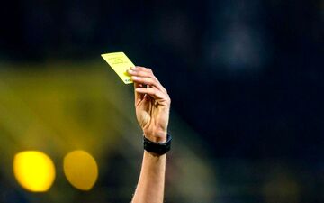 آیا داورها با بازیکنان استقلال و پرسپولیس مهربان‌ می‌شوند؟
