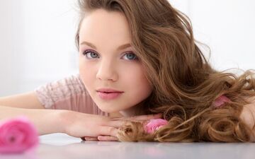 قابل توجه خانم‌ها؛ بیا تا چند ترفند بهت نشون بدم بدون آرایش زیبا باشی!