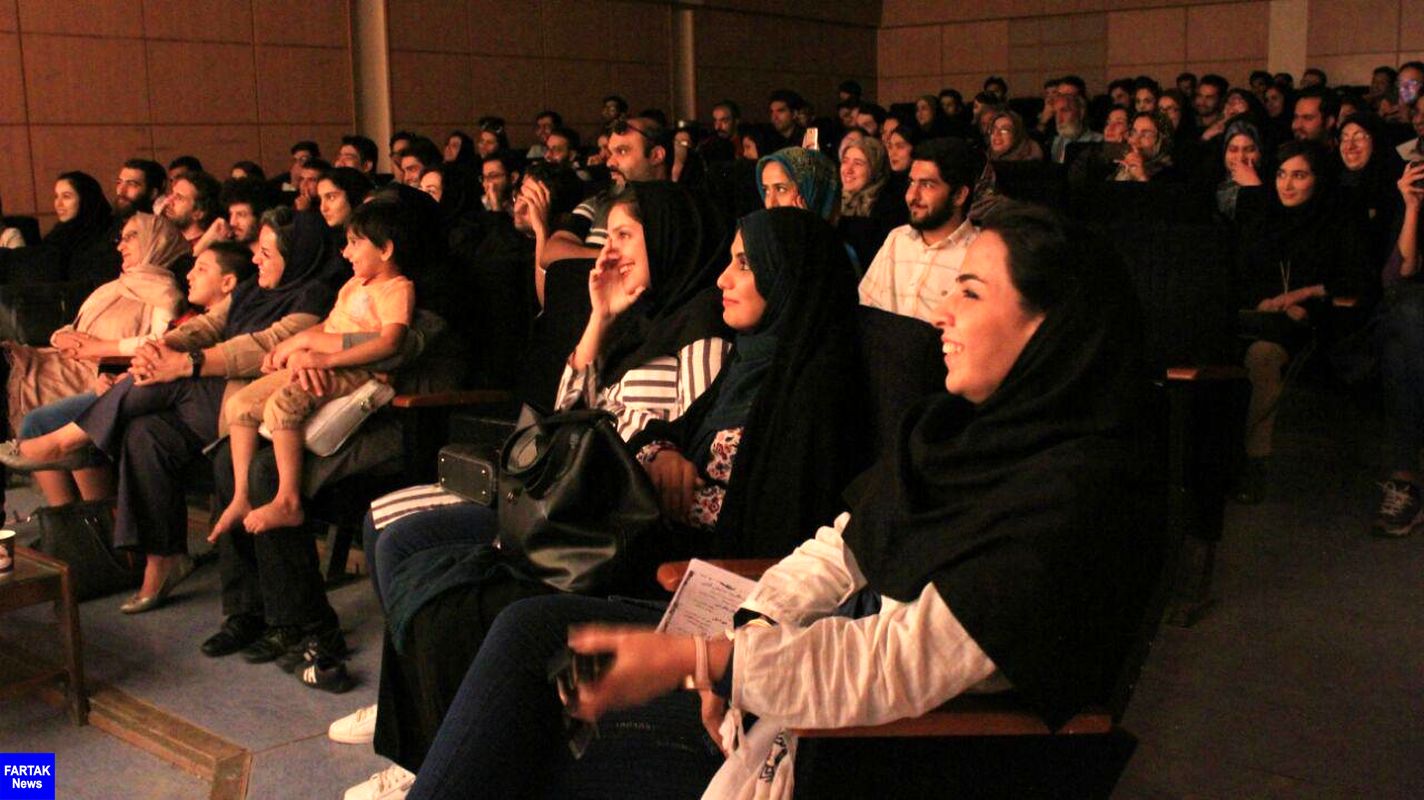 نمايش دومتر دومتر جنگ در كرمانشاه روی صحنه رفت