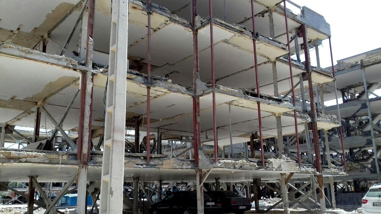 گزارش بازدید موسسه بنیاد مهر پایدار از منطقه زلزله زده سرپل ذهاب / زلزله زدگان کرمانشاه چشم به حمایت خیرین + تصاویر