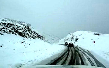 بارش برف و باران در تهران/ کاهش دما تا ۱۰ درجه