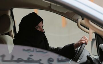  هزینه آموزش رانندگی فریاد زنان عربستان را درآورد