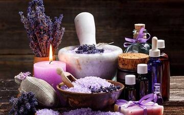 آروماتراپی یا رایحه درمانی چیست؟