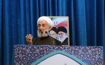 امام جمعه موقت تهران: توسعه و پیشرفت بدون امنیت کارآیی ندارد