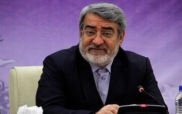 رحمانی فضلی: جلوی پیشرفت آب به شهر اهواز گرفته شده است