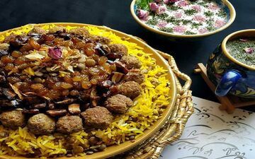 طرز تهیه عدس پلو با گوشت قلقلی؛ غذایی ساده اما فوق‌العاده خوشمزه