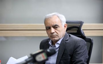 حاشیه دربی 106| ممانعت از ورود بهاروند و مربیان تیم ملی به ورزشگاه/ ادامه سنگ‌پرانی هواداران