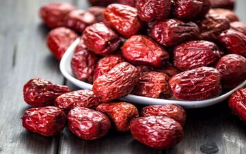 عناب چه خاصیتی داره؟ برای چی خوبه؟