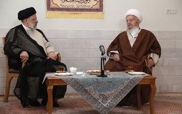 رییس جمهور با آیت‌الله «مکارم شیرازی» دیدار و گفت‌وگو کرد