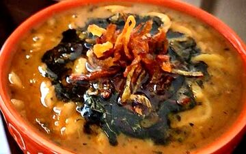 طرز تهیه  آش آلو  | این غذا برای یبوست هم عالیه!