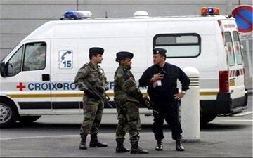  داعش مسئولیت حمله در پاریس را برعهده گرفت؛ کشته شدن ۲ نفر تأیید شد