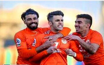 پیشنهاد باشگاه استقلال به من هم جدی است/ بحث ما فعلا ادامه دارد