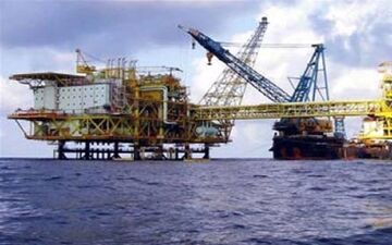 تولید روزانه نفت ایران ۳۰ هزار بشکه افزایش یافت 