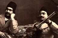 عصر قاجار در قاب تصویر: دستۀ مطرب‌ها پای بساط کباب + عکس