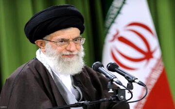 رهبرانقلاب: امام خمینی(ره) از اول گفته بود این راه سختی است+فیلم