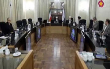 حضور دوربین یک برنامه تلویزیونی در جلسه رسمی شورای نگهبان برای اولین بار 