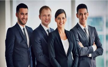  راهنمای کامل Dress Code؛ با این نکات ساده، همیشه خوش‌لباس و حرفه‌ای به نظر برسید!