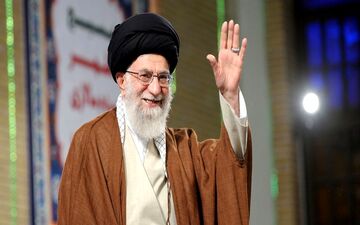 پویش بزرگ درخواست دیدار طلاب با رهبر معظم انقلاب/ طوماری با ۱۰۸۵۲ امضاء