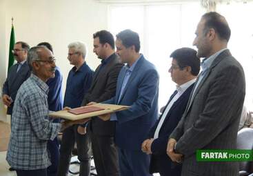 تجلیل از کارگران خدماتی و کارکنان فضای سبز شهرداری در فرهنگسرای گل‌نرگس
