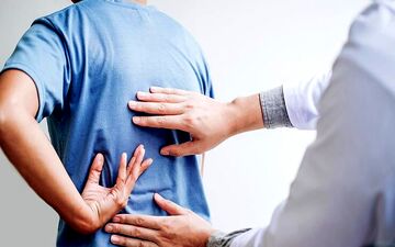 این دردهای ستون فقرات یعنی باید سریع به پزشک مراجعه کنید