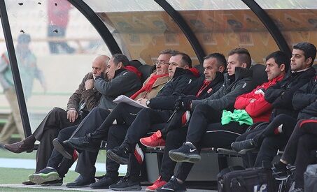وقتی «چوک» از اعتراض پیشمان شد!/ هشدار کادر فنی پرسپولیس به مربی کروات 