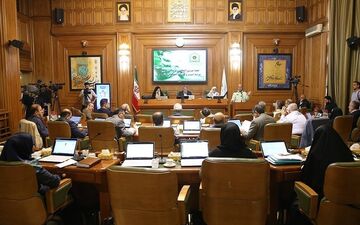  مسجدجامعی یا هاشمی؛ صندلی ریاست شورای شهر تهران به چه کسی می‌رسد؟