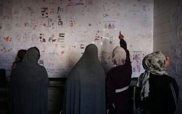 تلاش تونی بلر برای حذف نام «فلسطین» از کتب درسی فلسطینی‌ها