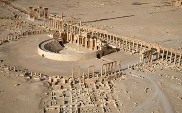 تصویری از سردار قاسم سلیمانی در پالمیرا 