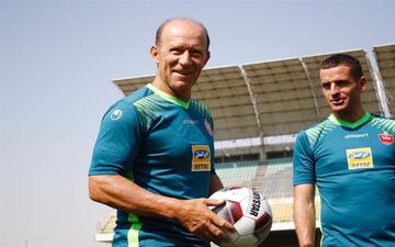 مربیان شاغل در لیگ برتر برای حضور در کادرفنی پرسپولیس اعلام آمادگی کردند