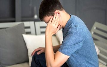 اینجوری گرفتگی گوش را برطرف کنید