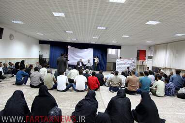 تجمع اهالی روستای ده‌کبود در بیت امام جمعه کرمانشاه و پیگیری  دکتر علیرضا شهرستانی به روایت تصویر