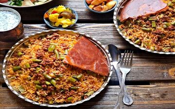 طرز پخت یک غذای فوق‌العاده؛ لوبیا پلو رو این طوری بپز! 
