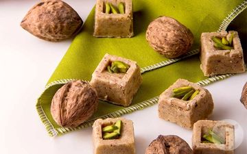 طرز تهیه حلوای آجیلی؛ دسر بوتیکی شیک و مجلسی با طعمی خاص