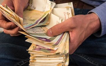 میزان افزایش دستمزدها نسبت به تورم ۲ درصد بیشتر بوده است