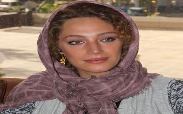 سلفی نگین معتضدی در پشت صحنه یک سریال با پوششی متفاوت (عکس)