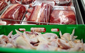 آغاز توزیع حداکثری مرغ و گوشت 