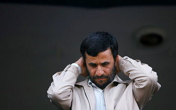 احمدی نژاد به در بسته خورد!