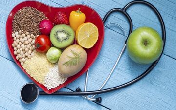 یک غذای رژیمی برای تنظیم چربی خون
