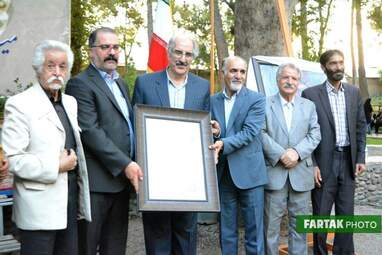 مراسم رونمایی از تندیس میرزا رضا کلهر