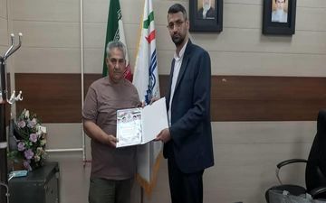 راننده تاکسی پاک‌دست تقدیر شد/ امانت‌داری سرلوحه ناوگان حمل ونقل