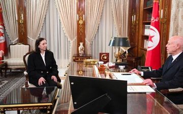 زلزله سیاسی در تونس؛ رئیس‌جمهور، نخست‌وزیر را برکنار کرد!