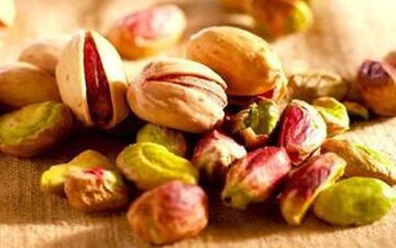 این افراد نباید اصلا پسته بخورند!